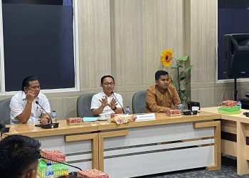Komisi I : Tidak Ada Pemecatan Massal untuk Honorer !