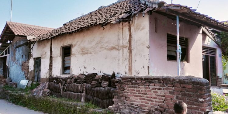 Camat Citangkil Percepat Perbaikan Rumah Milik Janda dan Anak Yatim
