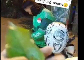 Merinding, Pengemudi Ojol Dapat Tip Daun Usai Antar Penumpang ke Pemakaman Parigi