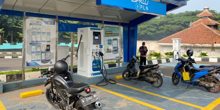 Fraksi NasDem DPRD Banten Ingatkan Pemprov, Mobil Listrik Jangan Buat Rakyat Menjerit