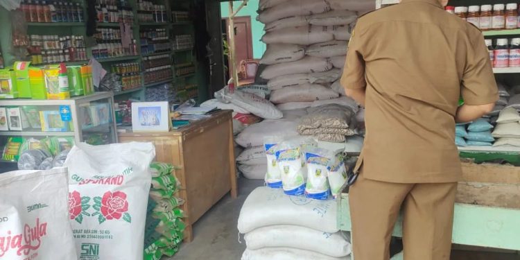 Distan Lebak Cek Penyebab Serapan Pupuk Bersubsidi Rendah