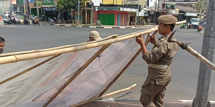 Ratusan APS Ditertibkan Bawaslu dan Satpol PP Kota Serang