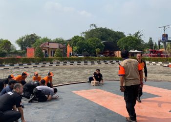 Diguncang Gempa Bumi, Ratusan Pegawai BPBD Banten Berhamburan, Tiga Orang Luka-luka, Satu Hilang