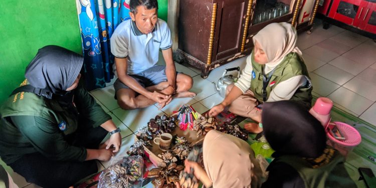 Souvenir Khas Baduy Diminati Turis Mancanegara