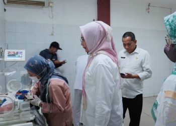 Dirawat di RSUD Berkah, Bayi yang Dibuang Ibunya Sudah Bisa Minum Susu