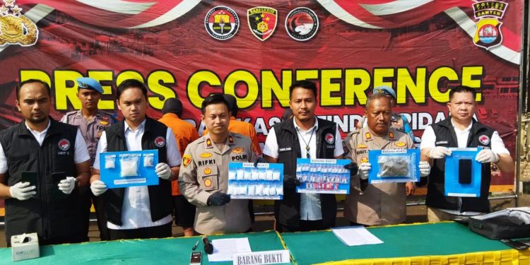 Polres Cilegon Amankan Dua Pengedar Sabu-sabu