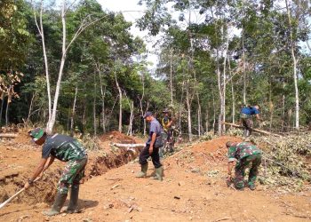 Kodim 0603 Lebak Bangun Drainase dan Pemasangan Gorong-gorong