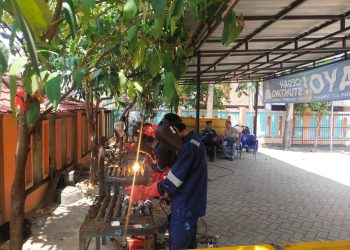 Warga Ciwedus dan Ciwaduk Kota Cilegon Diberi Pelatihan Las