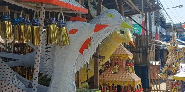 Berkah Maulid Nabi, Penjual Panjang Mulud Raih Keuntungan Jutaan Rupiah