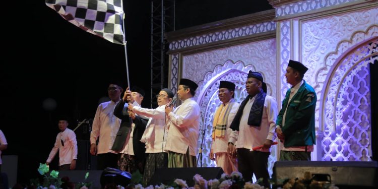 Ribuan Warga Kota Tangerang Antusias Hadiri Festival Maulid