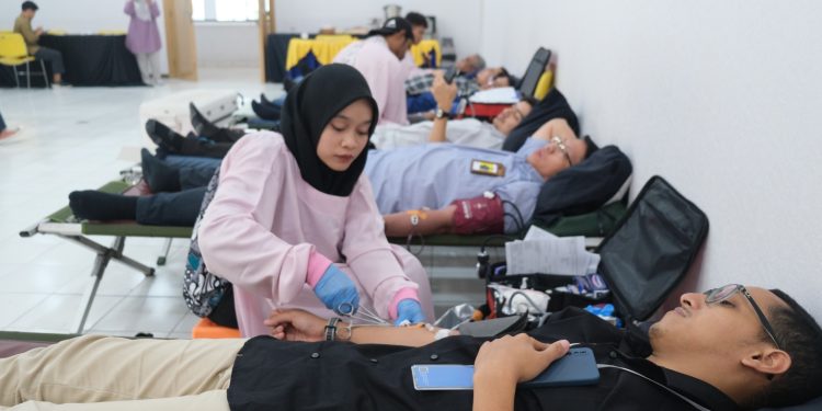 Kanwil DJP Banten Peringati Hari Oeang ke-77 dengan Gelar Donor Darah