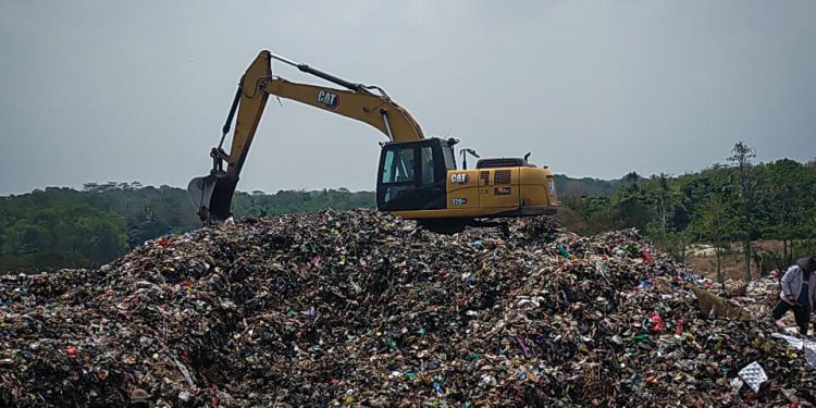 Bapelitbangda Lebak Kaji Rencana Pemkot Tangsel Buang Sampah di Lebak