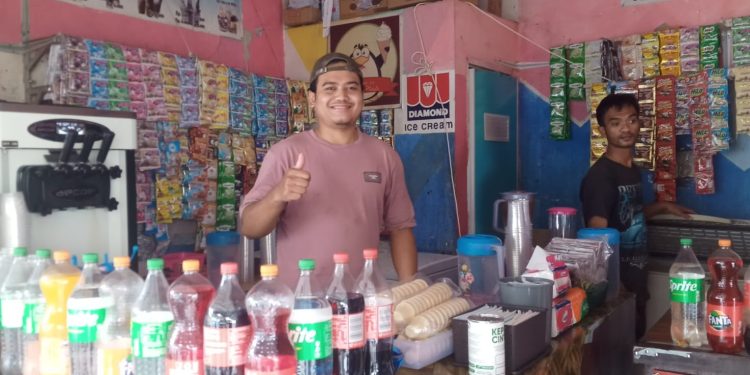 Kisah Sukses Aji Yansen Pengusaha Muda Asal Pandeglang, Jualan Es Krim Pinguin Omzet Rp25 Juta per Bulan