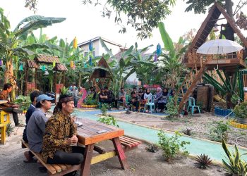 Warga Margagiri Peringati HUT Kabupaten Serang dengan Diskusi di Taman