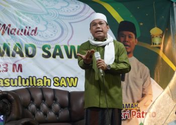 Penceramah Akri Patrio Puji Kehadiran Langsung Walikota Cilegon di Acara Maulid Nabi