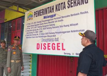 Ilegal, Puluhan Kios Pedagang di Taman Sari Disegel