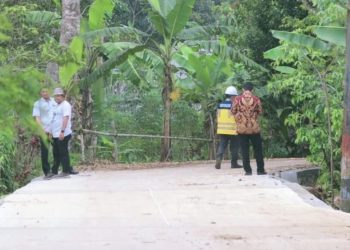 Pemprov Banten Monitoring Proyek yang Dibiayai Bankeu di Pandeglang