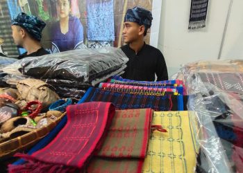 Baduy Akan Ekspor Kain Tenun ke Tiongkok Rp50 Miliar