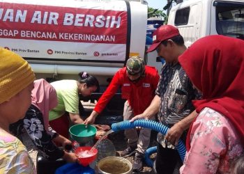 Krisis Air Bersih di Kasemen, Bantuan Terus Mengalir