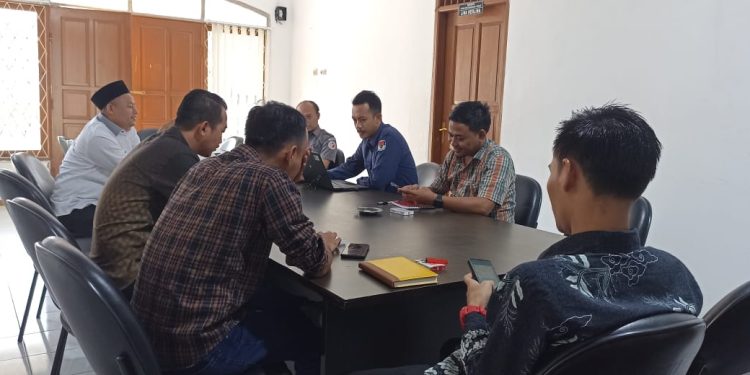 Bawaslu Pandeglang dan KPU Gelar Rapat Koordinasi Bahas Pencermatan DCT dan Aspek Hukum