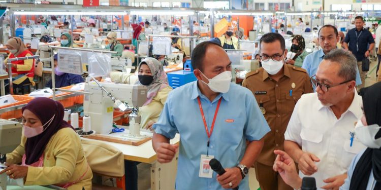 PHK Besar-Besaran di Tangsel Karena Pengusaha Merelokasi Bisnis ke Wilayah Dengan Upah Rendah