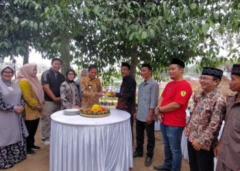 Warga Sepang Baru Gelar Tasyakuran Usai Juara Umum Lomba Kampung Resik Lan Aman 2023