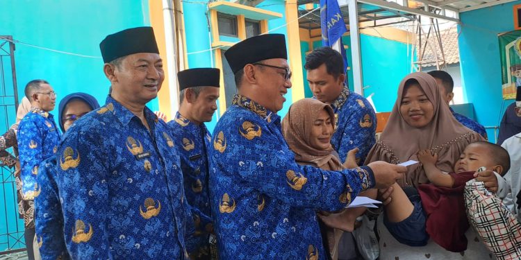 Kelurahan Sukmajaya dan Karang Taruna Gelar Khitanan Massal