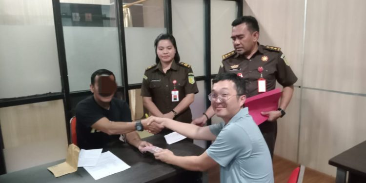 Perkara Pencurian Kartu ATM Milik WN Korea Dihentikan Melalui Restorative Justice