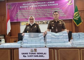 Adik Tiri Mantan Gubernur Banten Bayar Uang Pengganti Korupsi Cibinuangeun Rp 3,8 Miliar