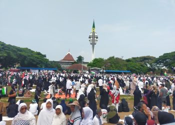 Ribuan Warga Ramaikan Aksi Bela Palestina di Alun-alun Rangkasbitung