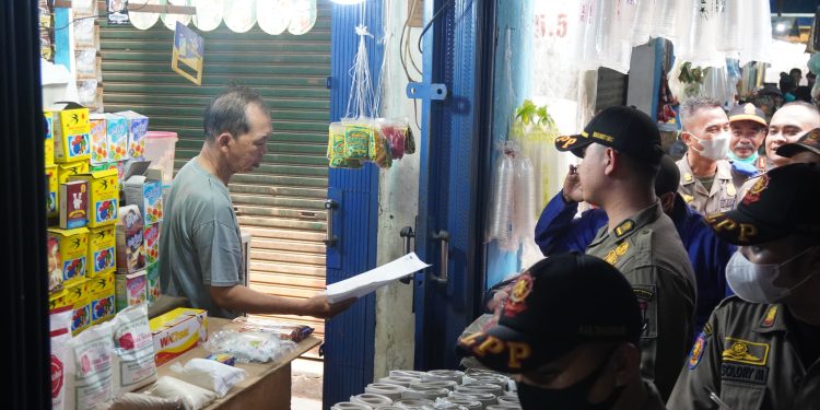 Ratusan Pedagang Pasar Kutabumi Dapat Surat Teguran