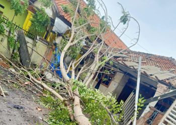 Tiga Desa di Sukadiri Tangerang Disapu Puting Beliung, Ratusan Rumah Warga Rusak