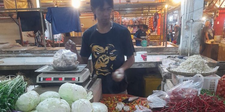 Harga Cabai Rawit Merah Super Tembus Rp120.000 di Pasar Gudang Tigaraksa Tangerang