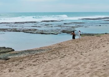 Wisatawan Diimbau Waspada Gelombang Tinggi di Pantai Selatan Lebak