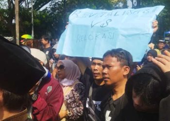 Pedagang Pasar Anyar Ujuk Rasa Minta Relokasi ke Satu Tempat