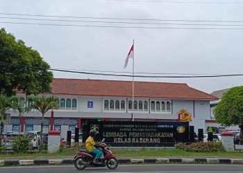 Imbas Dua Napi Tewas Akibat Tenggak Coca-cola Dicampur Hand Sanitizer, Dua Regu Jaga Lapas Kelas IIA Serang Diperiksa