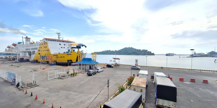 Pelabuhan Merak Lengang, ASDP Sebut Efek Pembatasan Radius Pembelian Tiket Ferry