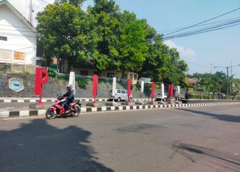 Canangkan Program Baja Mantra, DPUPR Banten Akan Perbaiki Jalan Pasar Badak Pandeglang