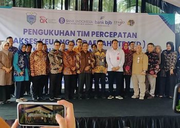 Tumbuhkan Ekonomi Daerah, TPAKD Pandeglang Dikukuhkan