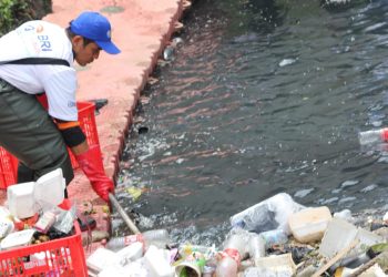 BRI Regional Office Jakarta 3 Bersihkan 8 Titik Sungai