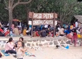 Kunjungan Wisatawan ke Pantai Carita Pandeglang Naik 50 Persen