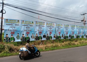 Baliho Prabowo-Gibran Sepanjang 50 Meter Curi Perhatian