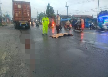 Hendak Nyebrang Jalan, Warga Kibin Tewas Ditabrak Truk