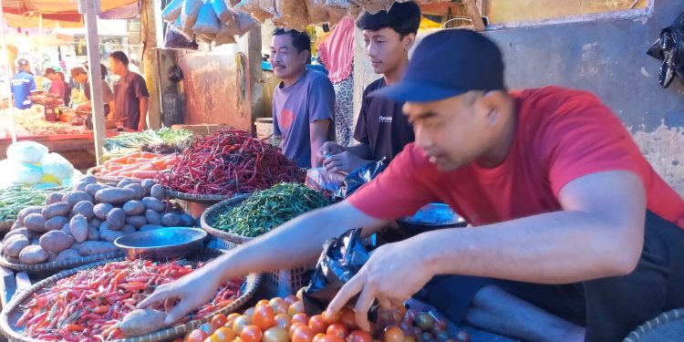 Awal Tahun Harga Cabai di Pasar Rangkasbitung Berangsur Turun