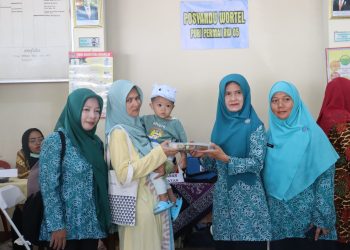 Cegah Stunting, Dinkes Kabupaten Tangerang Bagikan Makanan Pendamping ASI