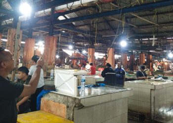 Pedagang di Los Basah Pasar Kranggot Cilegon Keluhkan Atap Bocor