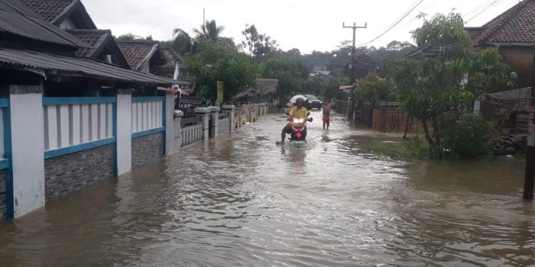 Dua Desa di Kecamatan Carita Terendam Banjir