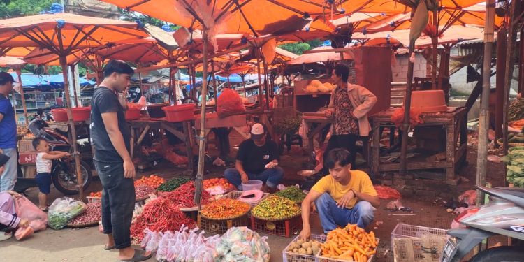 Tarif Retribusi Lapak di Pasar Kranggot Naik