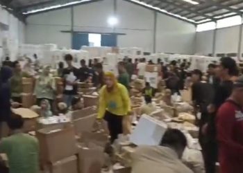 Beredar Video Pelaksanaan Pengemasan Logistik di Gudang KPU Kabupaten Serang Ricuh, Ini Informasi Lengkapnya