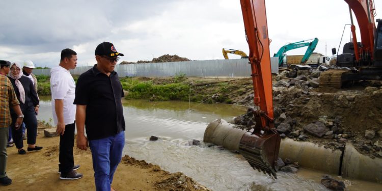Tinjau Banjir, Helldy Akan Panggil Lotte, Osaka dan KIEC